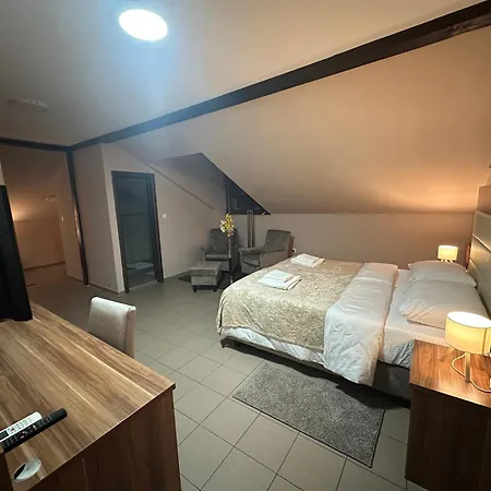 Aparthotel Jp Mali Pariz
