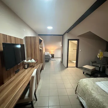 Jp Mali Pariz Aparthotel