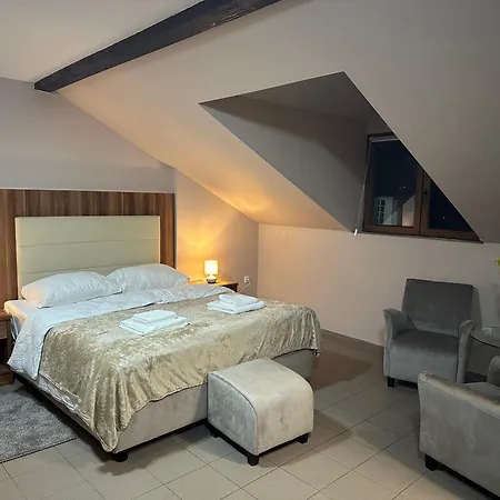Aparthotel Jp Mali Pariz *